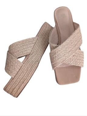 H by Halston Network Cream Crisscross Strap Wedge Espadrille Sandals Size 6.5